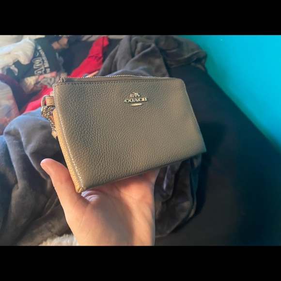 Coach Wallet - Picture 3 of 7